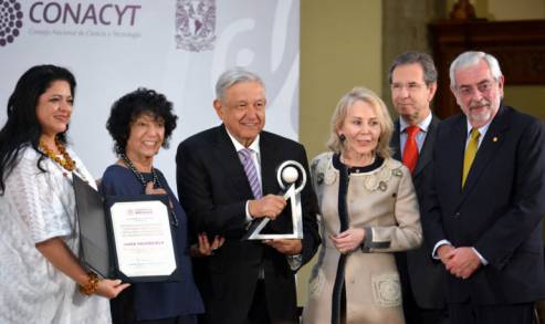 El Presidente de México Andrés Manuel López Obrador   Reconoce la Educación Pública como base para la Equidad Social; entrega Premios de Artes, Ciencia y Cultura